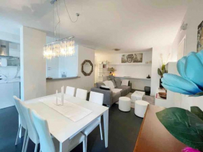 Elegant relax suite near Veron center fair lake Garda